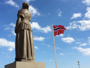 Norwegian Lady Statue