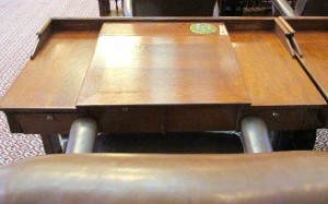 capitol legistalor's voting buttons