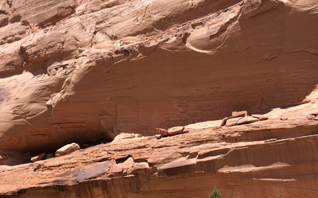 Ruin tucked up on ledge 3