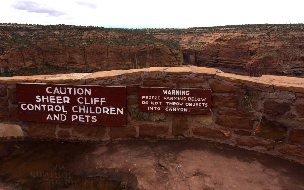 Signs People farming bleow