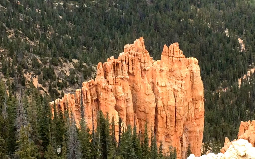 View 4 hoodoos