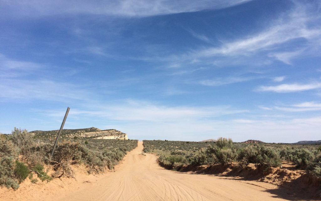 roadbed to the arch sand