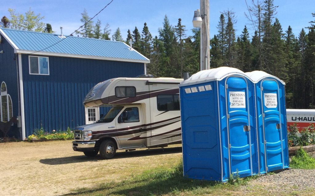 blue-porta-potties
