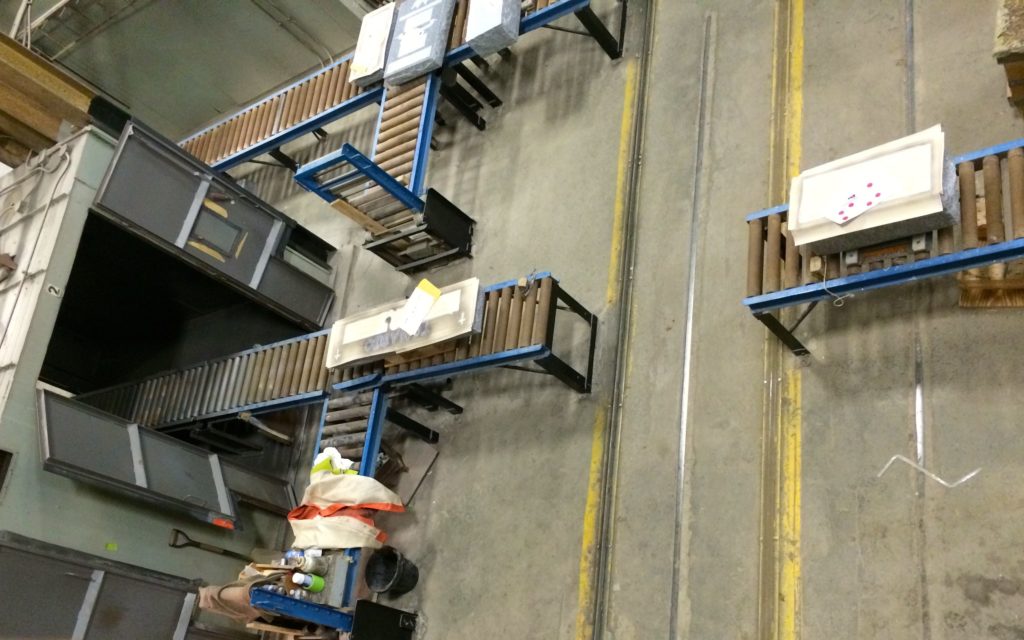 on-the-conveyor-belt-to-sand-blast