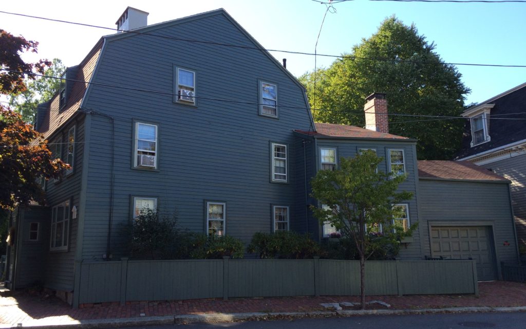 johnathan-neal-house-on-the-side